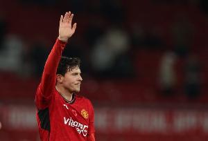 罗马诺：佛罗伦萨和林德洛夫谈判进展顺利，球员更倾向于加盟意甲